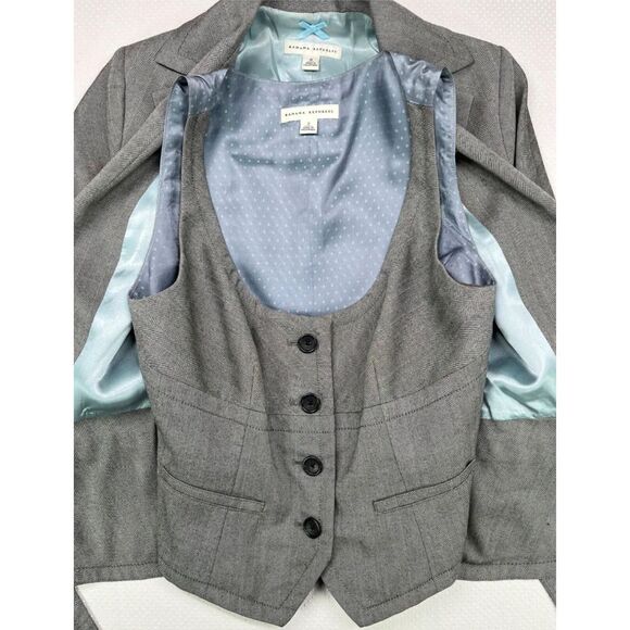 Banana Republic Women's 2-Piece Belted Blazer and Vest Set Lined Gray Size 0/2 - Picture 3 of 8